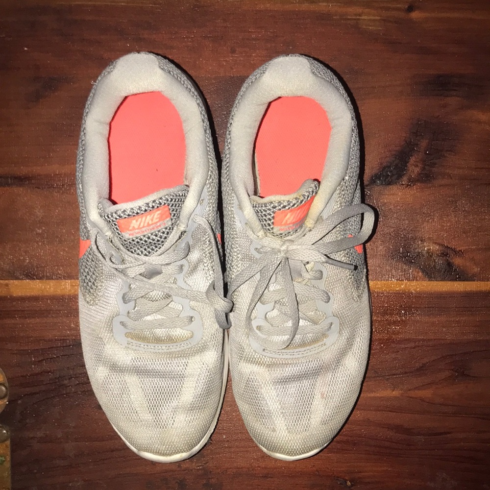 Nike tennis shoes